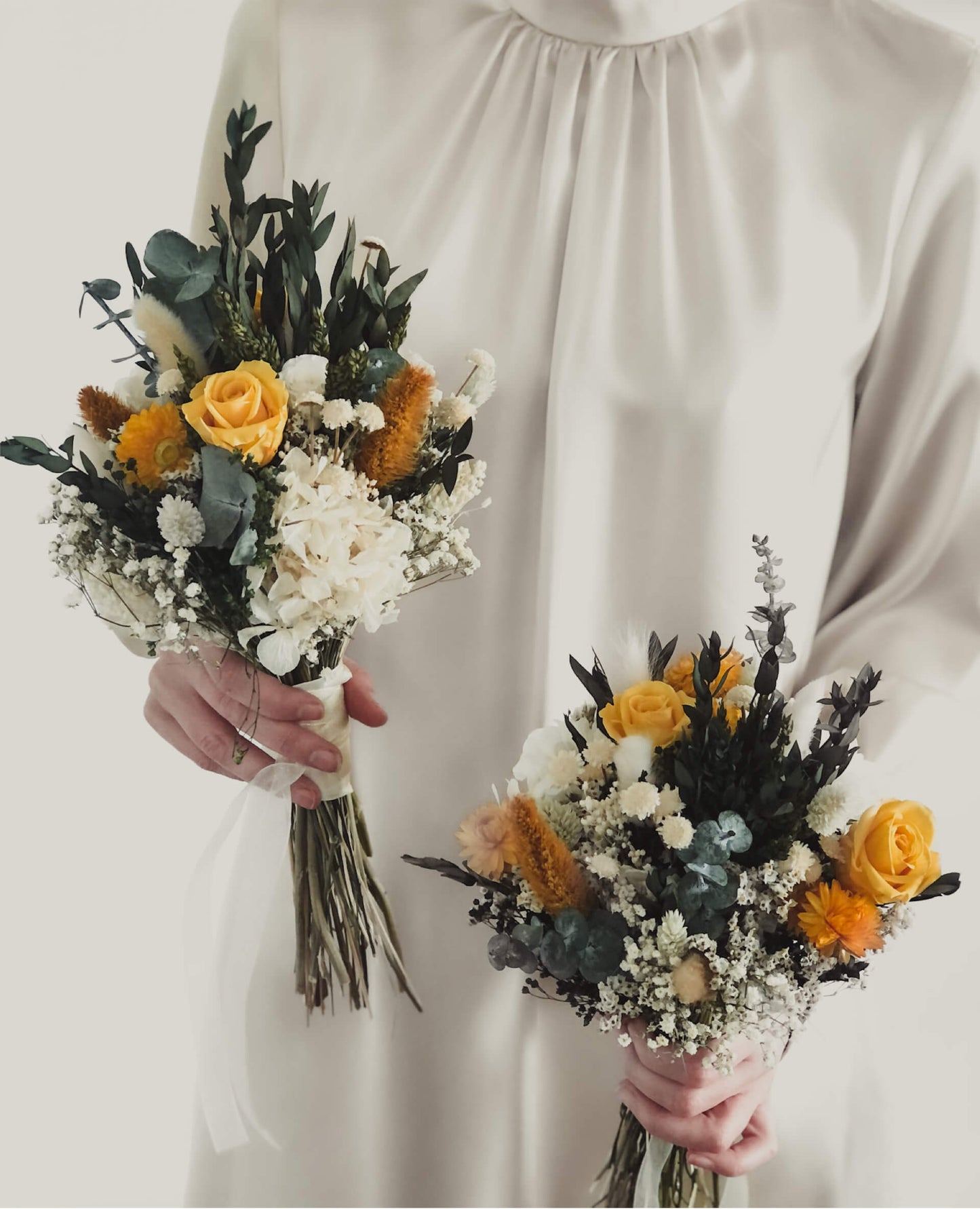 dos replicas del Ramo Apinae