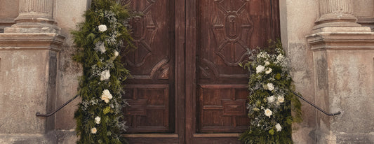 Columnas en puerta de iglesia