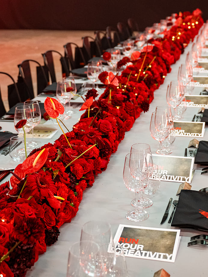 Mesa floral de gran formato para evento de Nike en Madrid