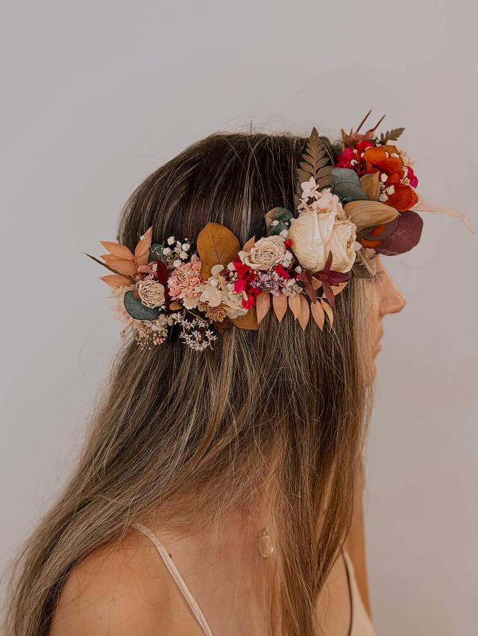 Corona de flores preservadas
