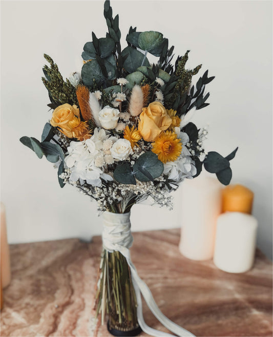 Ramo de novia Apinae de flores preservadas