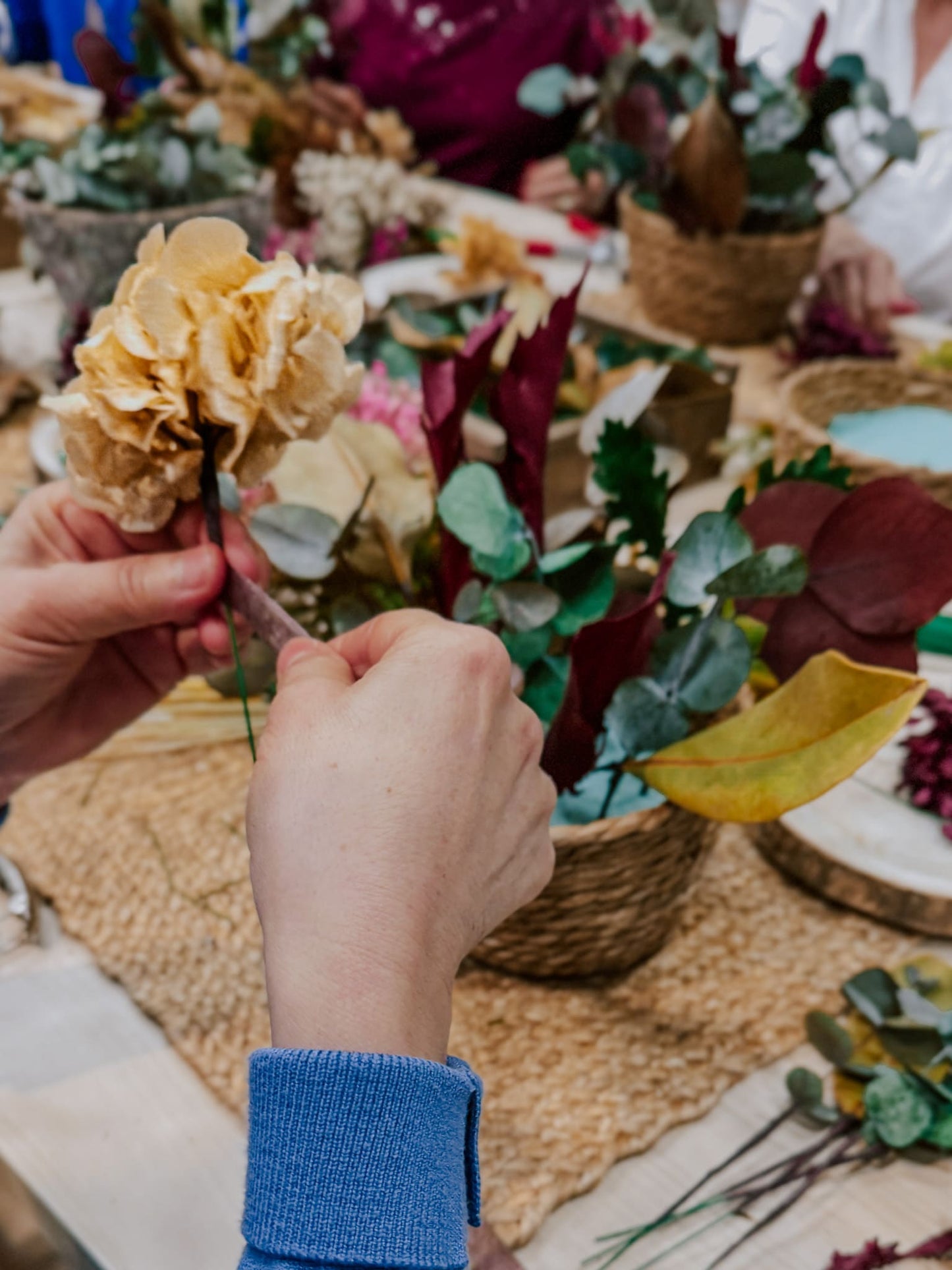 Taller centro de flores preservadas 