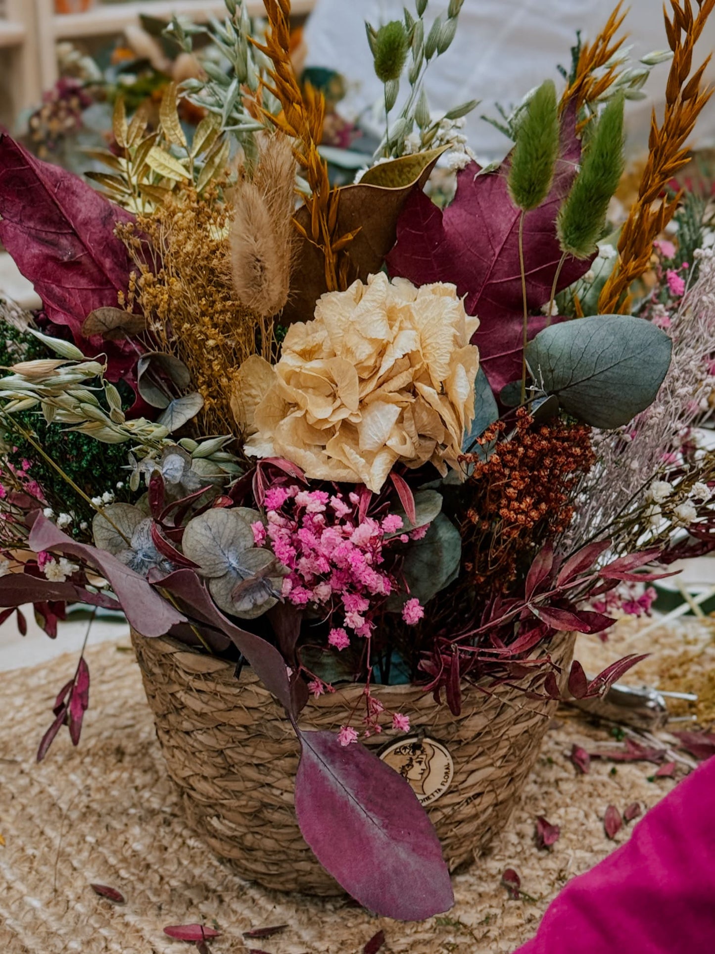 Centro de flores preservadas en Simonetta floral