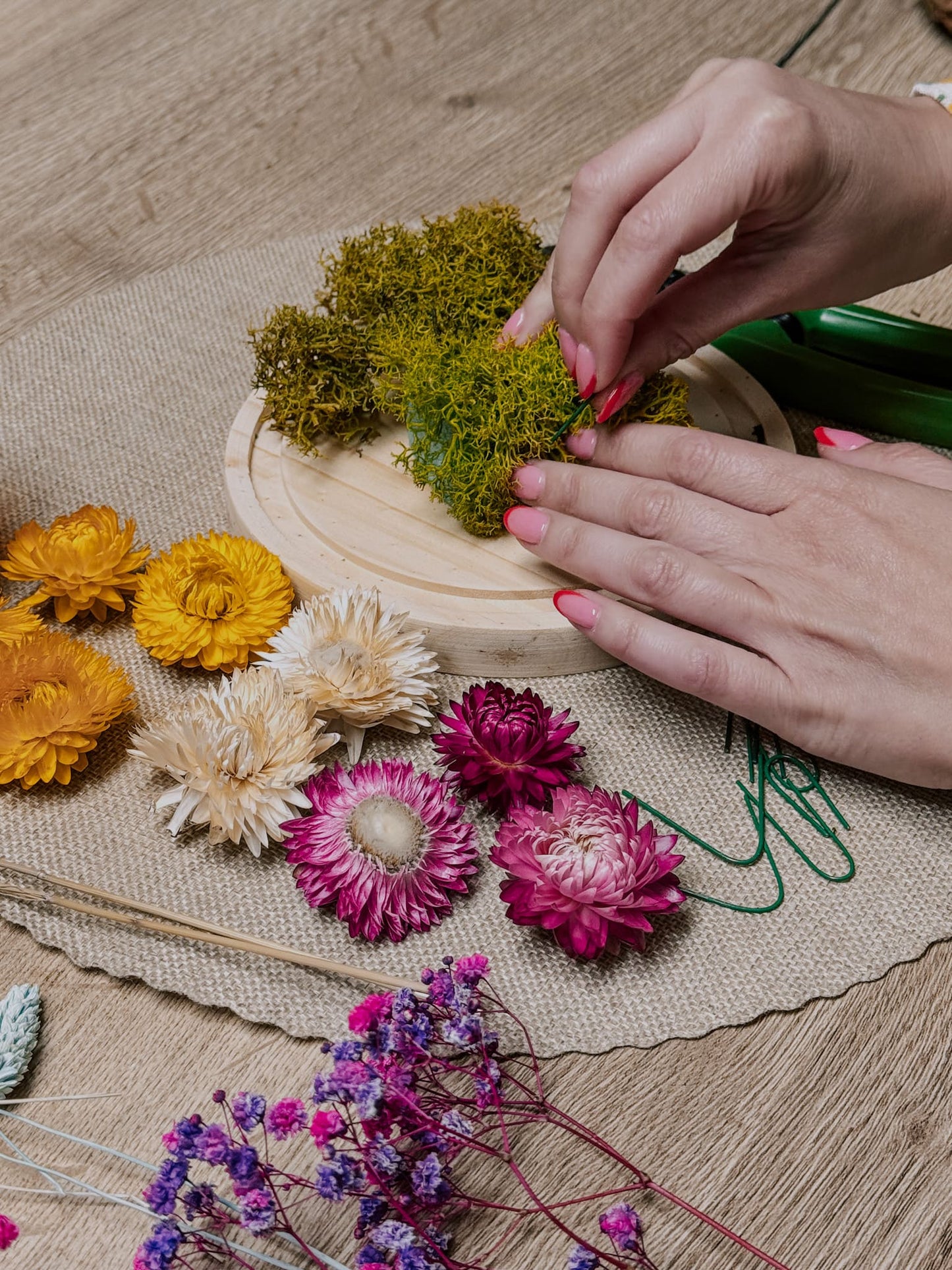 Cápsula primavera de flores preservadas